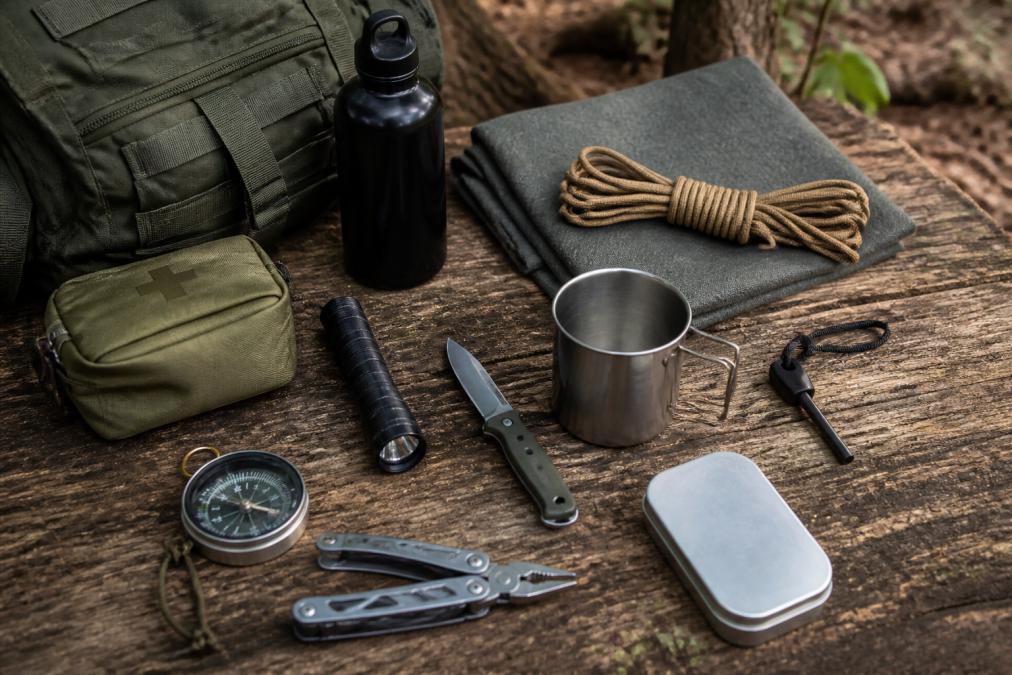 Essential Survival Gear for Beginners: 10 Must-Have Items